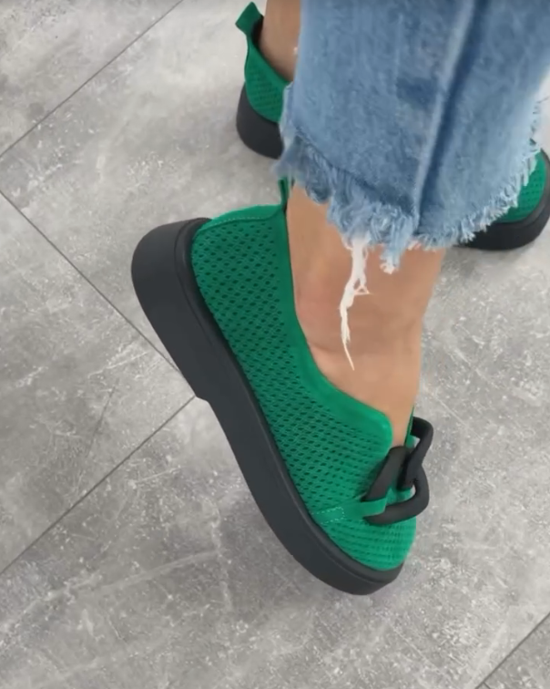 Black lock green breathable soft bottom flat shoes