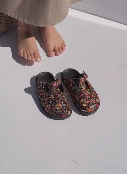 Vintage embroidered colorful flat slippers