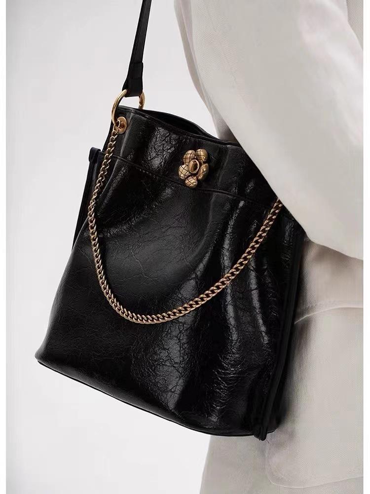 Vintage Small Gold Flower Cowhide Light Luxury Women's Bag